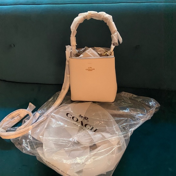 Coach Handbags - Coach bag